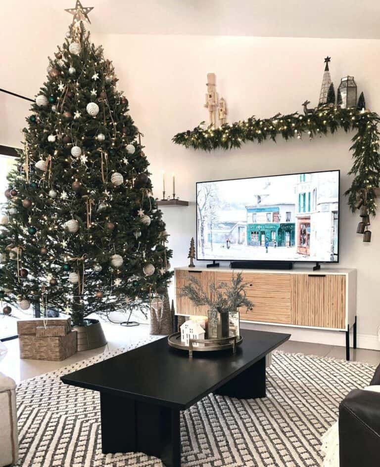 Lighted Garland Shelf