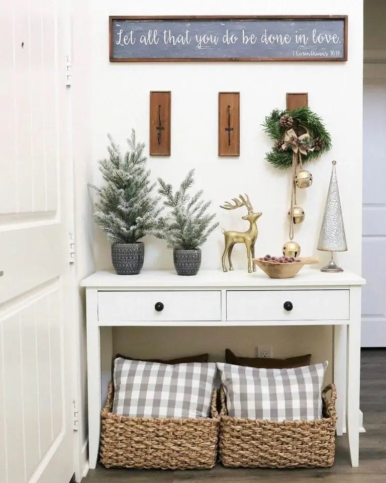 White Farmhouse Console