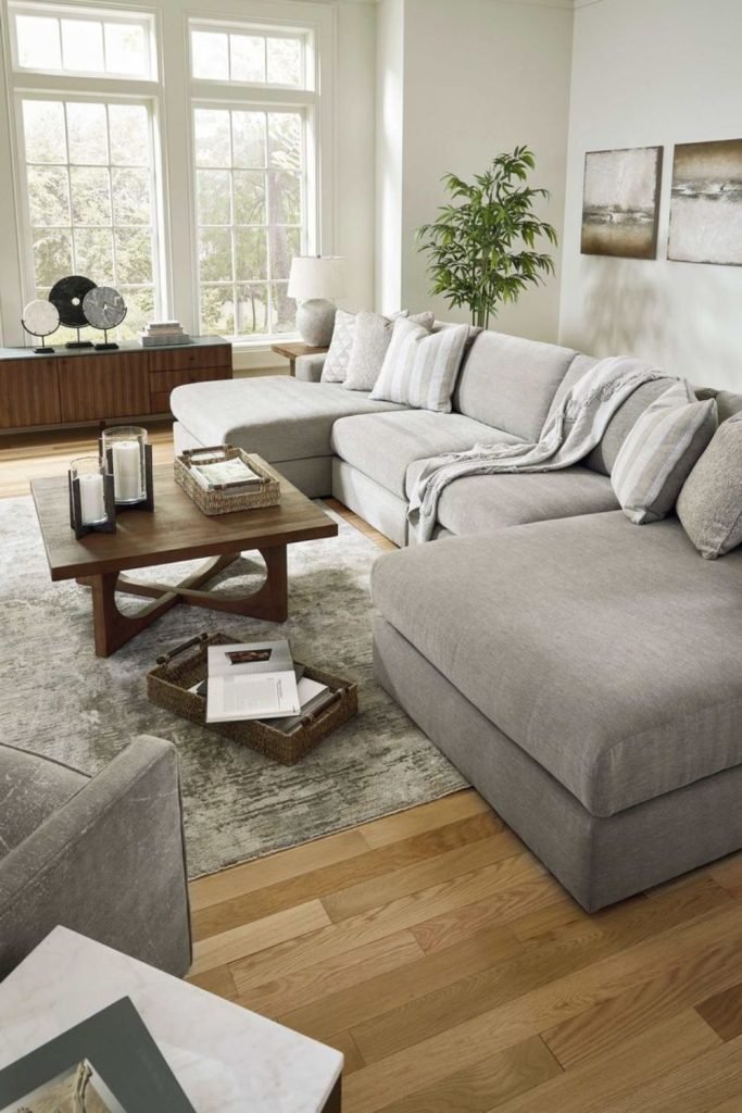 Multiple Chaise Loungers