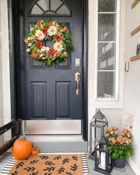 Black Door Floral Wreath