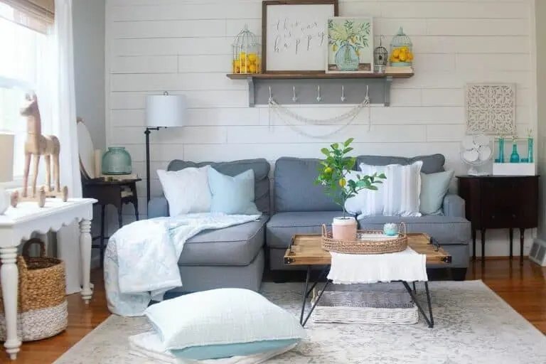 Farmhouse Yellow Accents