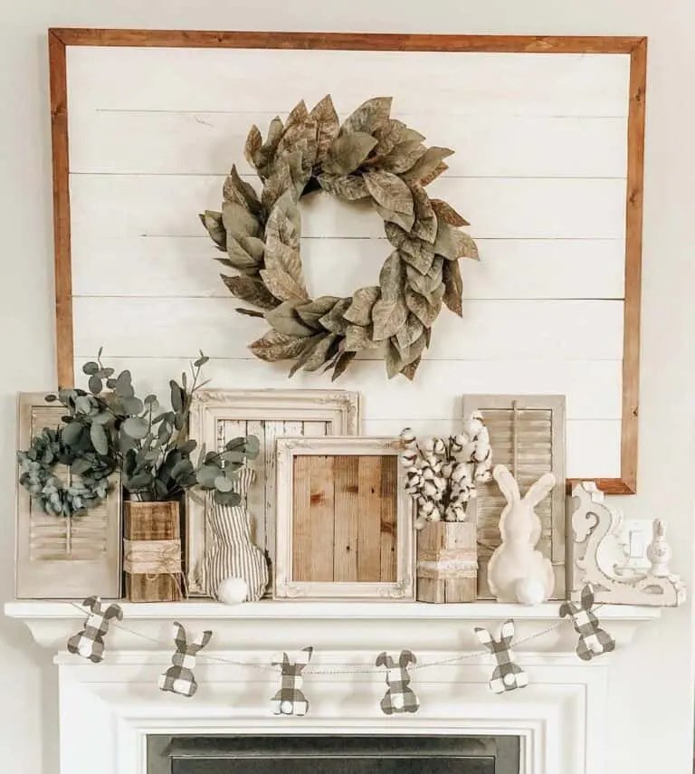 Neutral Mantel Display