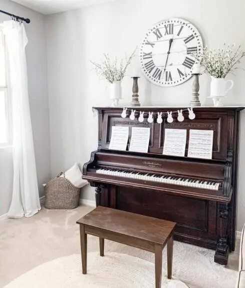 Piano Garland Display