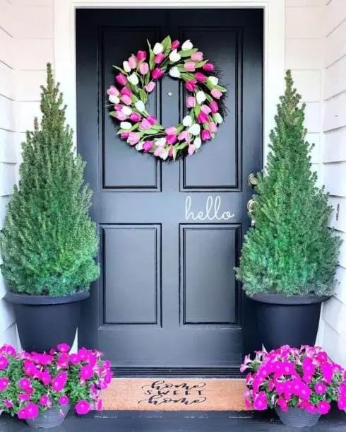 Tulip Door Wreath
