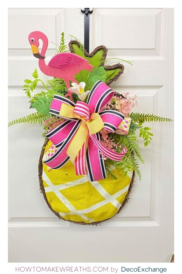 DIY Pineapple Door Hanger