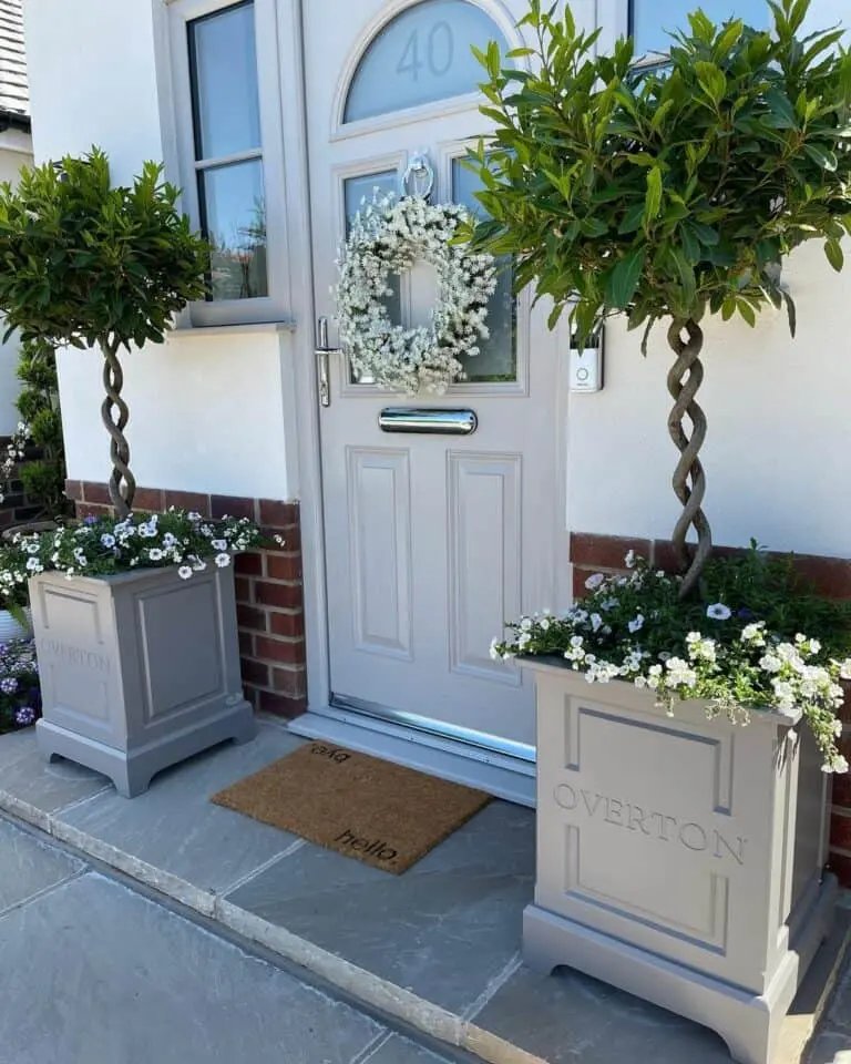Gray Planters, Gray Door