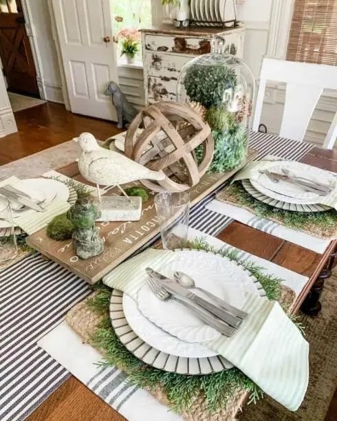 Rustic Farmhouse Tablescape