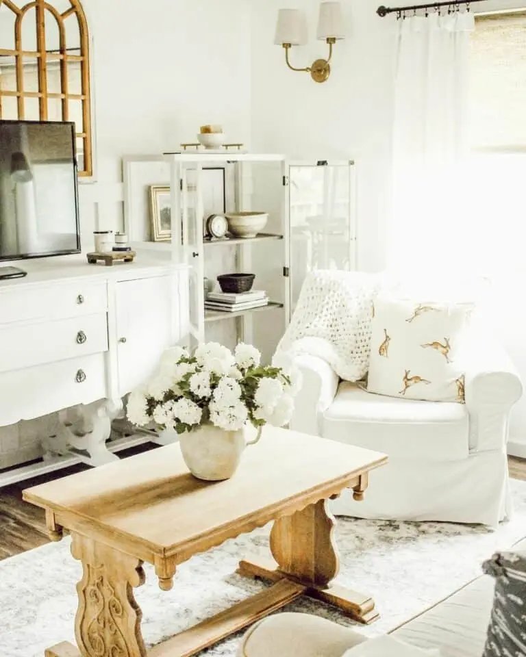White Farmhouse Style