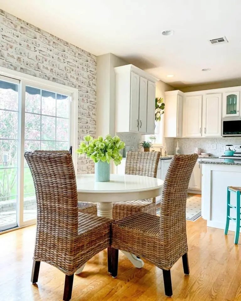 White Round Pedestal Table