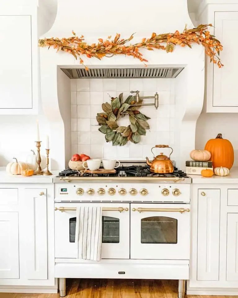 Autumn kitchen accents