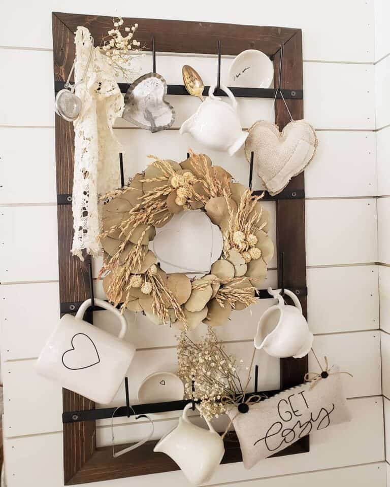 Beige wood mug rack