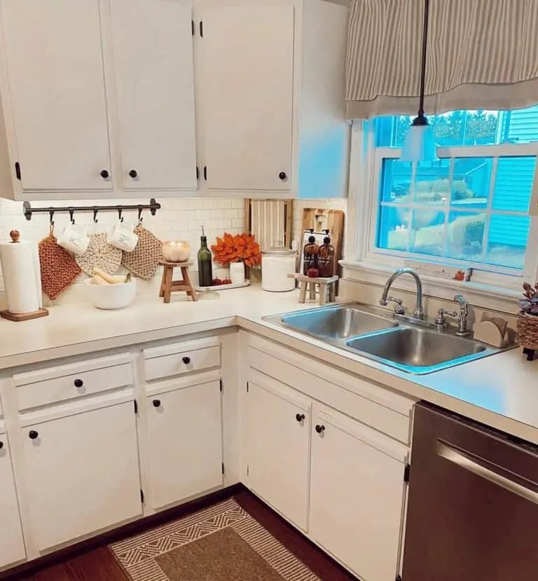 Black Hardware on White Cabinets