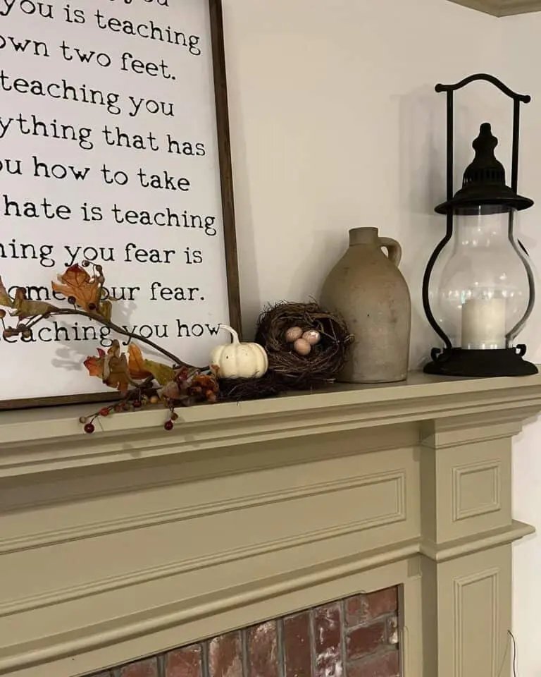 Colonial-Style Mantel Arrangement