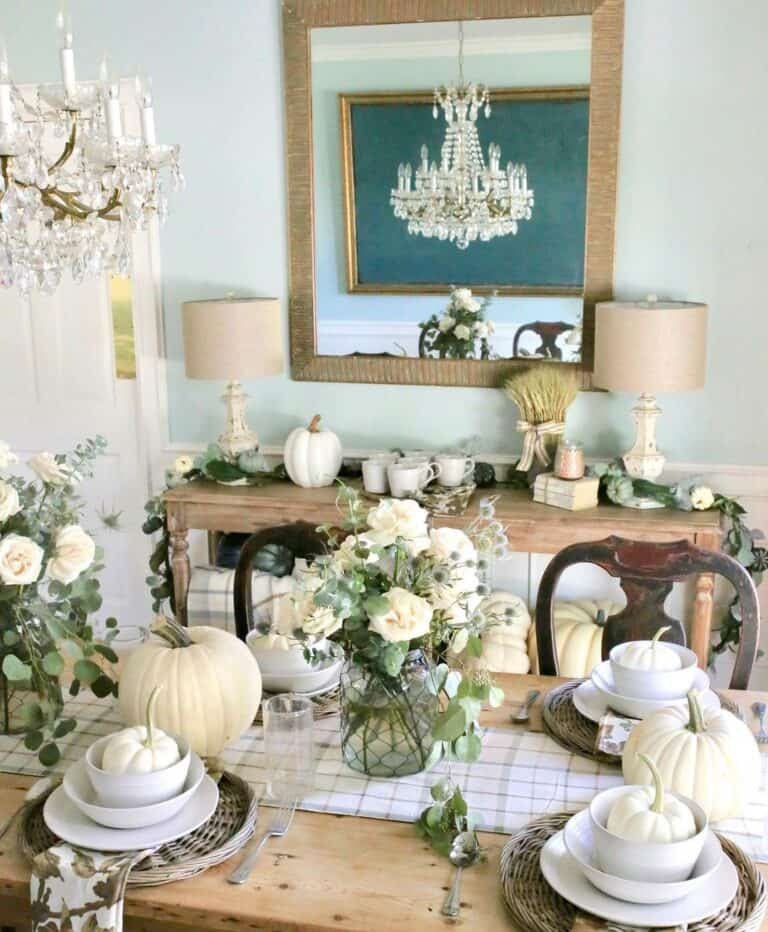 Fall table with vintage charm
