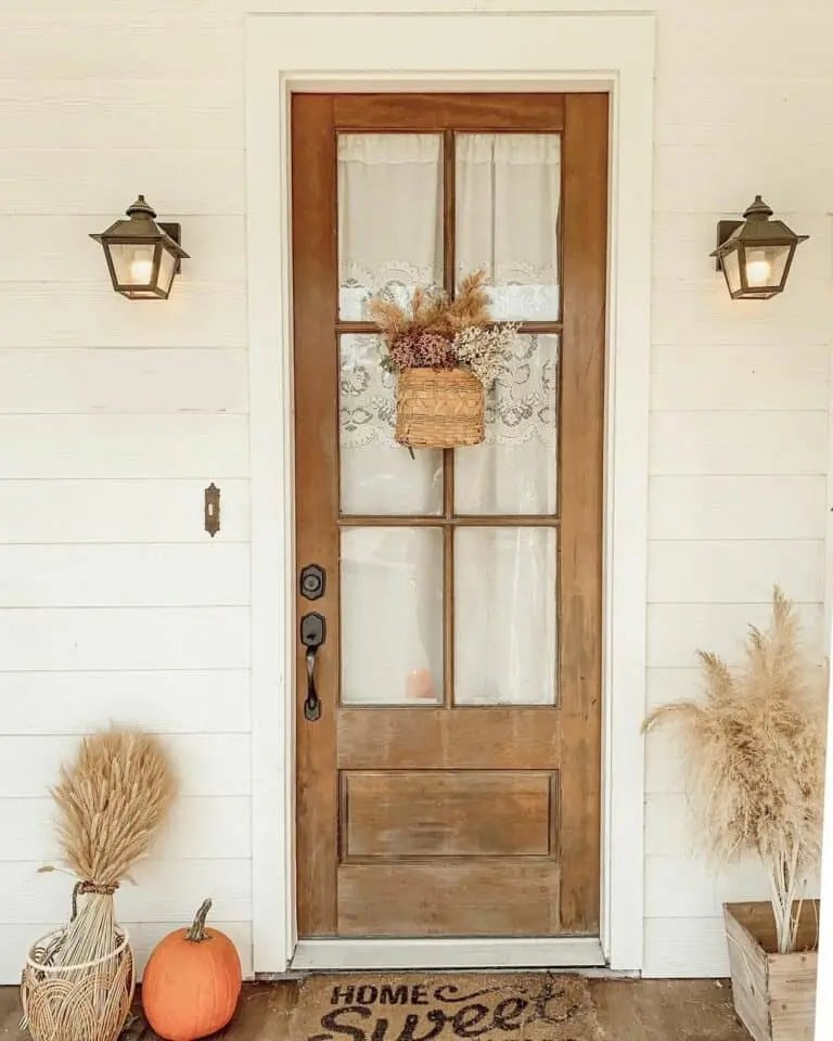 Farmhouse fall deck