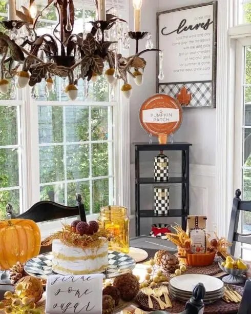 Farmhouse fall table