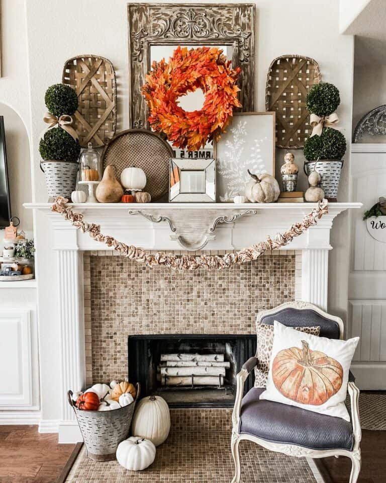 Maple leaf wreath with tobacco baskets