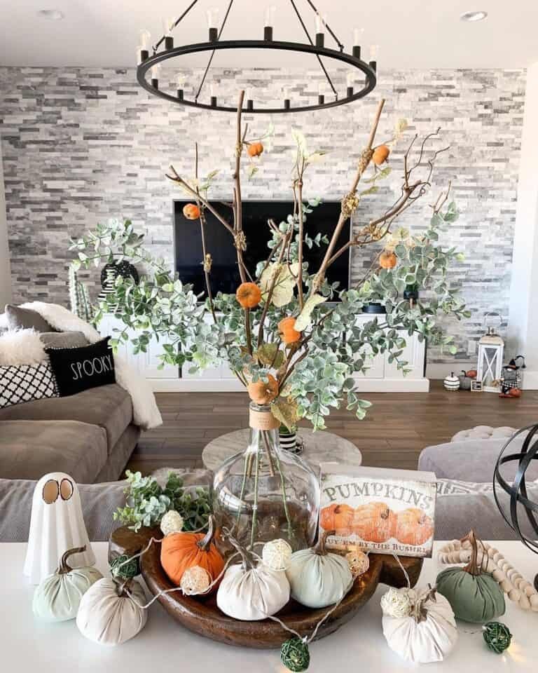 Pumpkin and leaf tablescape