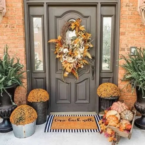 Pumpkins and mums