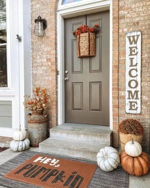 Red florals, rust mat, gray steps