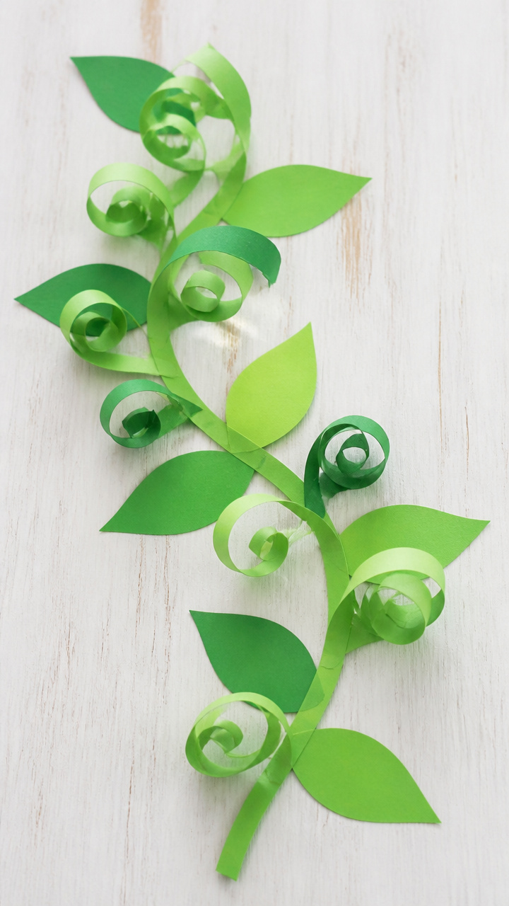 Cut-and-Curl Paper Vine
