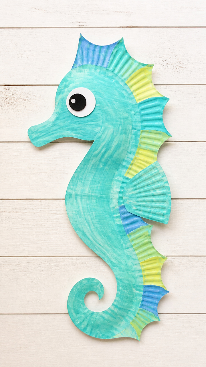 Paper Plate Seahorse